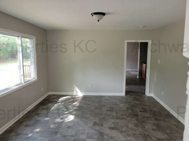 Foto del edificio - 5336 Farley St