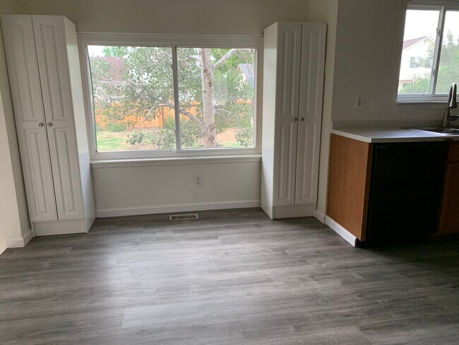 Foto del edificio - 2559 Cherry Cir
