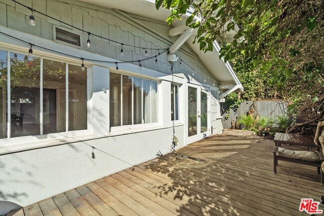 Building Photo - 1640 Electric Ave