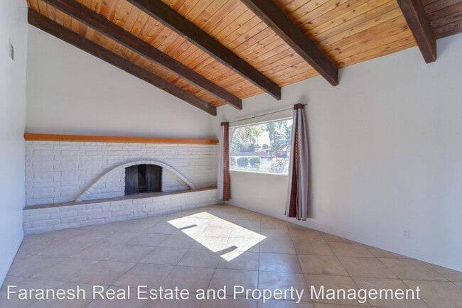 Building Photo - 3 br, 2.5 bath House - 7640 Spencer St