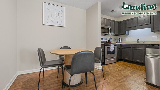 Foto del edificio - 6400 Old Oak Ridge Rd