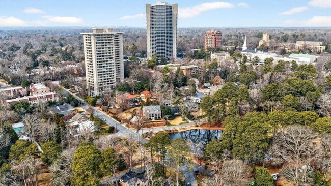 Building Photo - 2575 Peachtree Rd NE