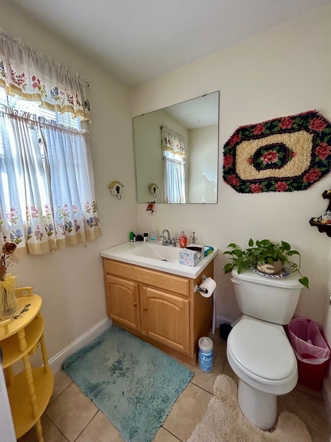 Half bath - 407 Main St