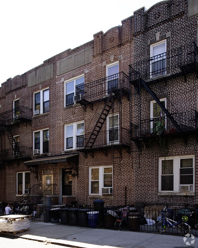 Primary Photo - 650 46th St