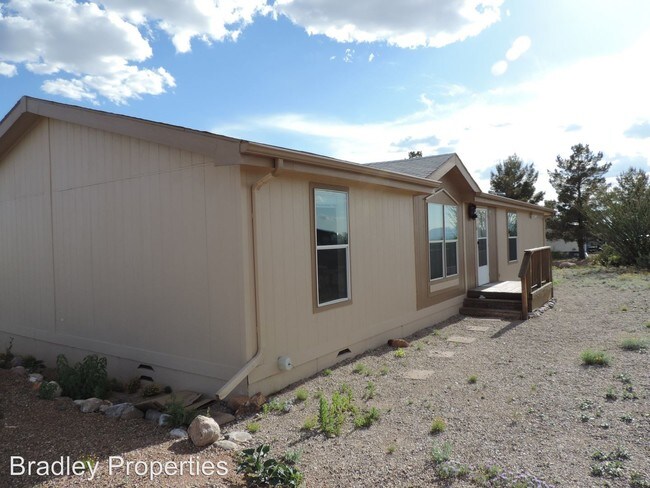 Building Photo - 4 br, 2 bath House - 2079 Mountain View Rd
