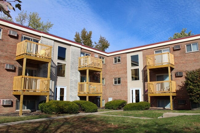 Building Photo - Wentworth Estates