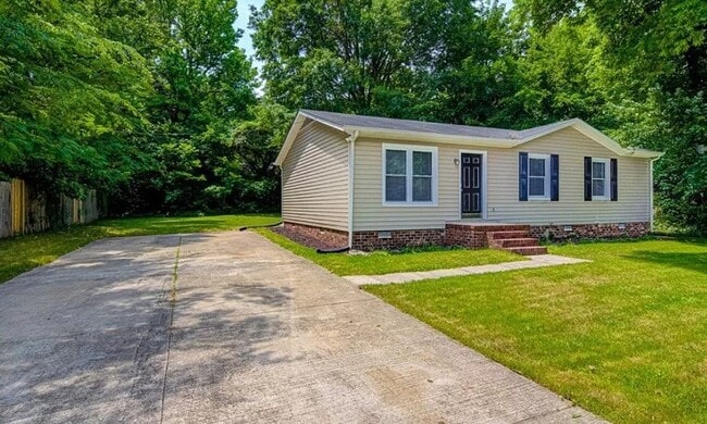 Building Photo - 409 W Vandalia Rd