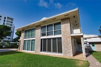 Building Photo - 2500 Gulf Shore Blvd N