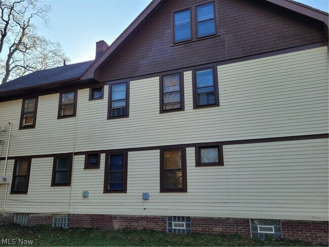 Building Photo - 1851 Lee Rd