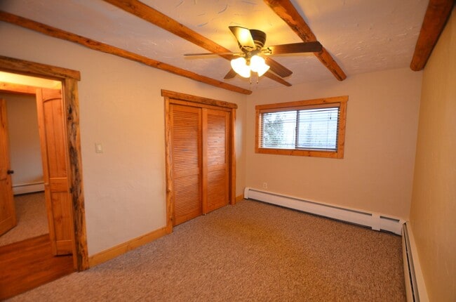 Building Photo - 471 High Point Dr
