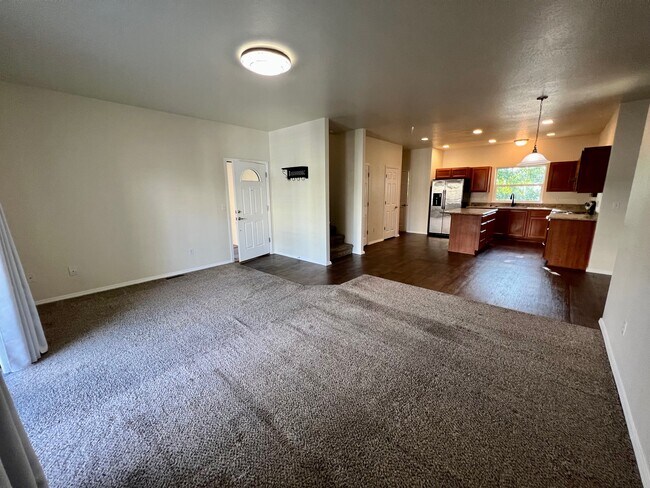 Foto del edificio - 411 Berrydale Ave