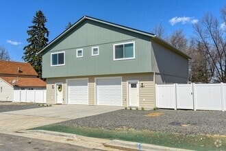 Building Photo - 4919-4921 E 6th Ave