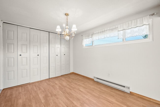 Building Photo - 72 Cinnamon Spring