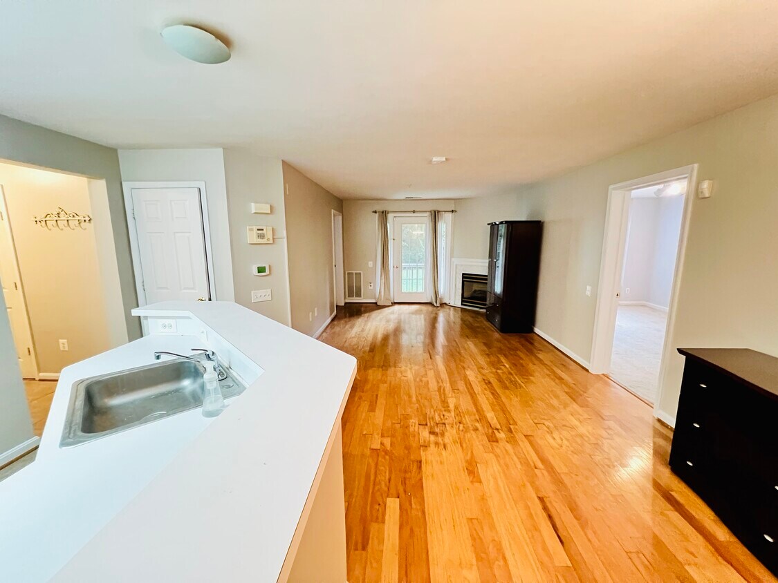 18707 Sparkling Water Dr Unit T3, Germantown, MD 20874 Condo for Rent