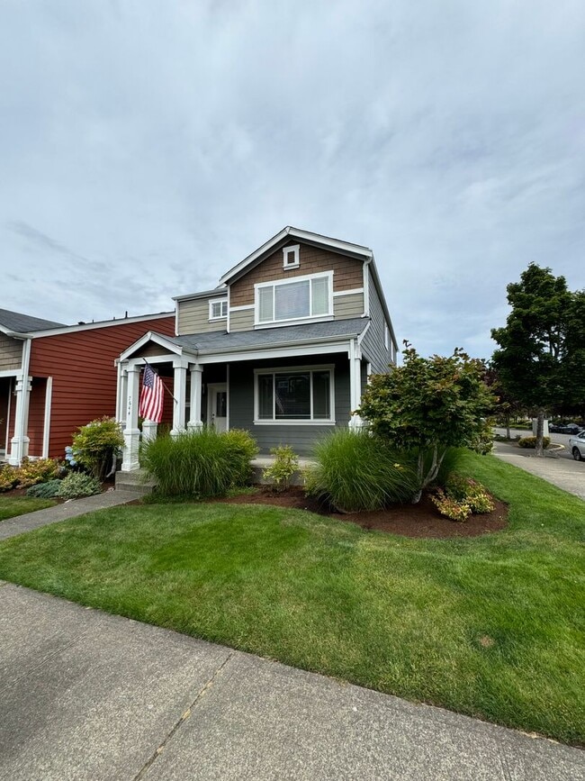 Building Photo - 7644 Kodiak Ave NE