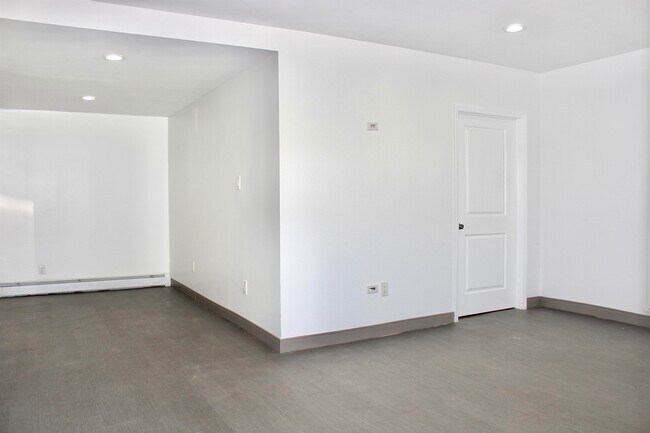 Building Photo - 503 Monastery Pl