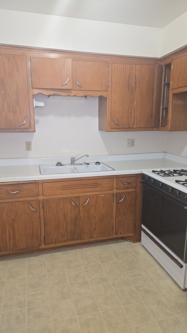 Foto del edificio - 6431 W Main St