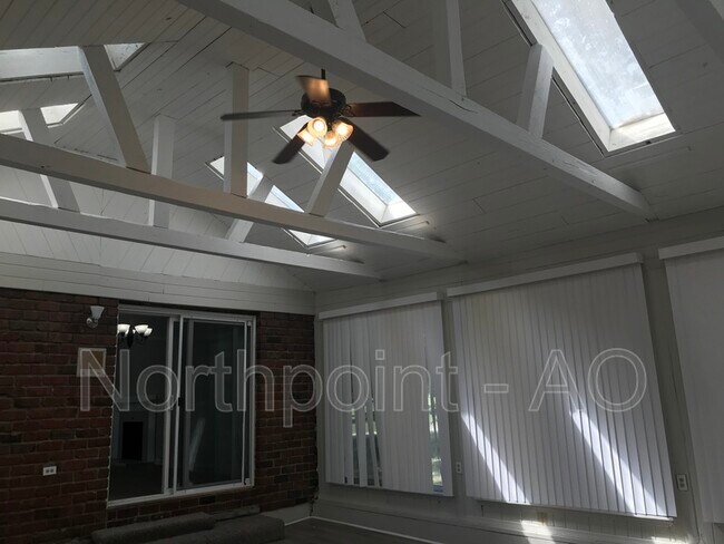 Foto del edificio - 7400 E 100th St
