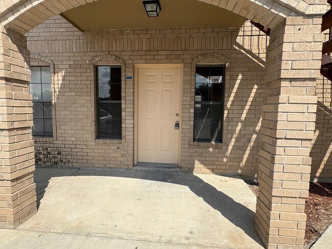 Foto del edificio - 4419 Springfield Ave