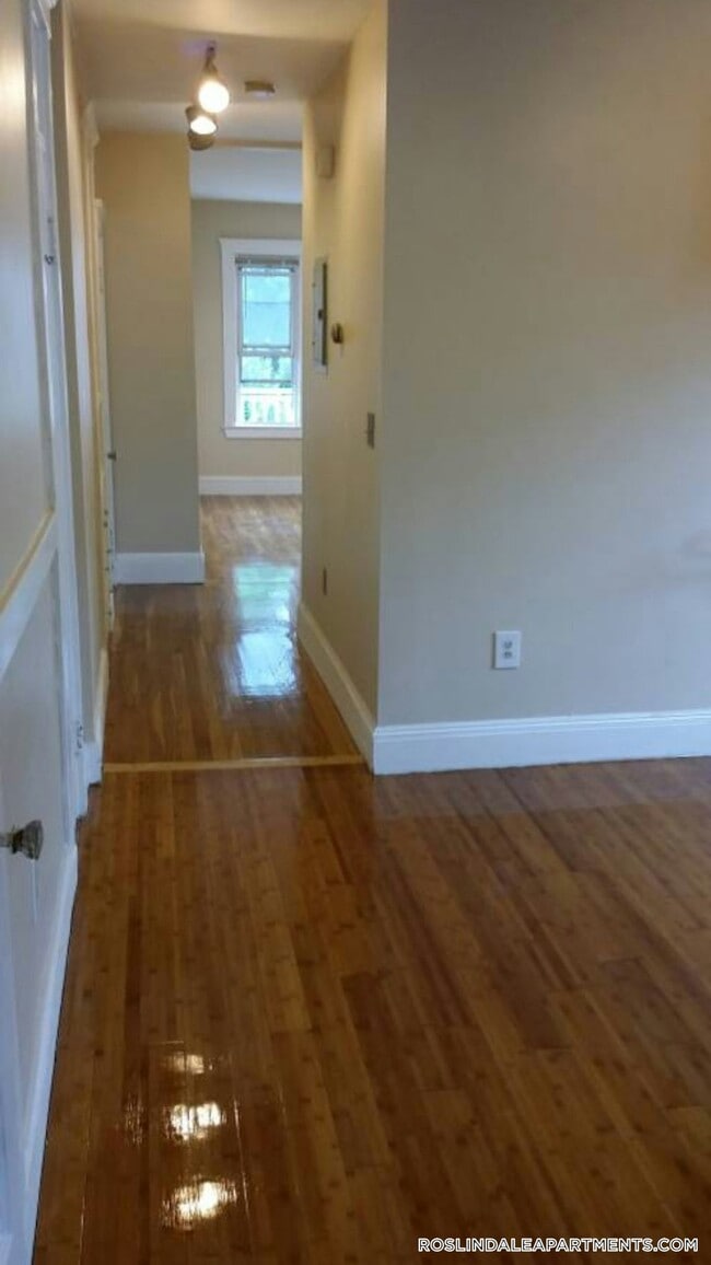 Building Photo - 3961 Washington St