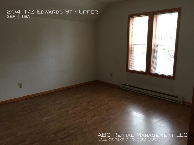 Building Photo - 3 bedroom in Wausau WI 54401