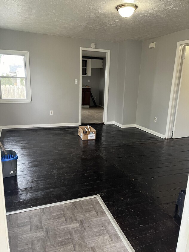Foto principal - 309-311-311 Frost Ave