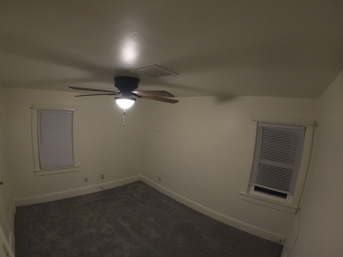 living room - 3 N Layton Ave
