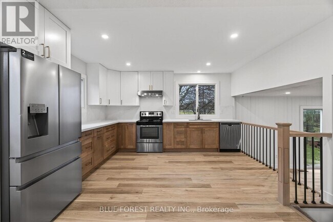 Building Photo - 1858 Aldersbrook Rd