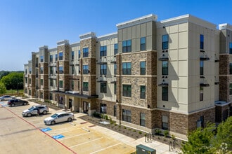 Building Photo - Reserves at Magnolia