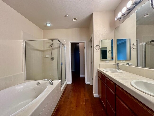 Foto del edificio - 1357 Trailside Ln