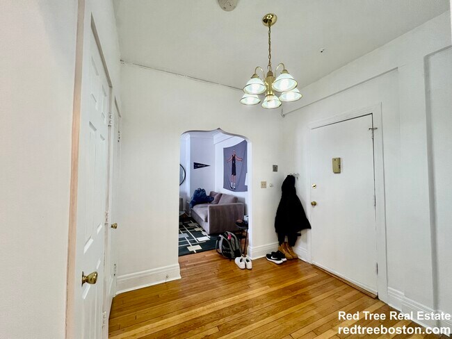 Foto del edificio - 141 Englewood Ave