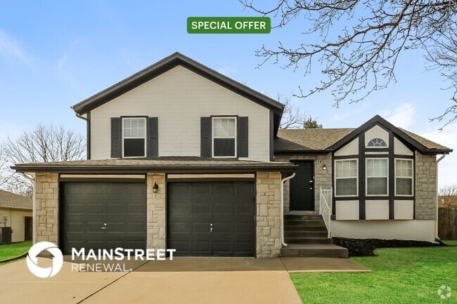 Building Photo - 910 Hereford Dr