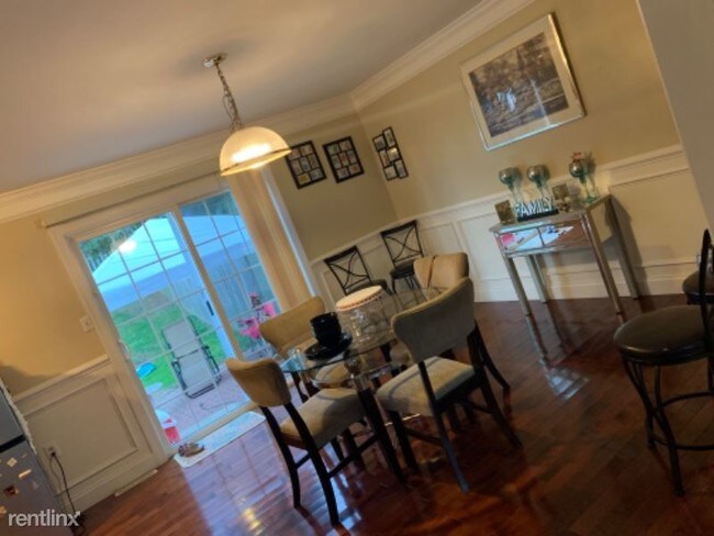 Foto del edificio - 3 br, 3 bath Townhome - 1656 Angela Drive