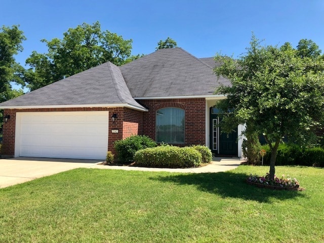 Building Photo - Beautiful Legacy Home!