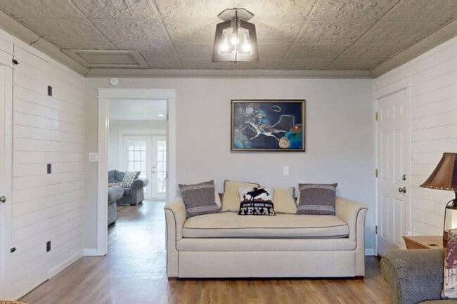 Foto del edificio - 3004 Red Robin Loop