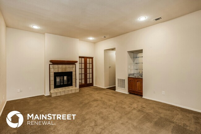 Foto del edificio - 440 Derby Ln