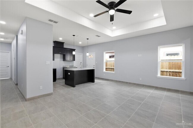 Foto del edificio - 2213 Plains Rd