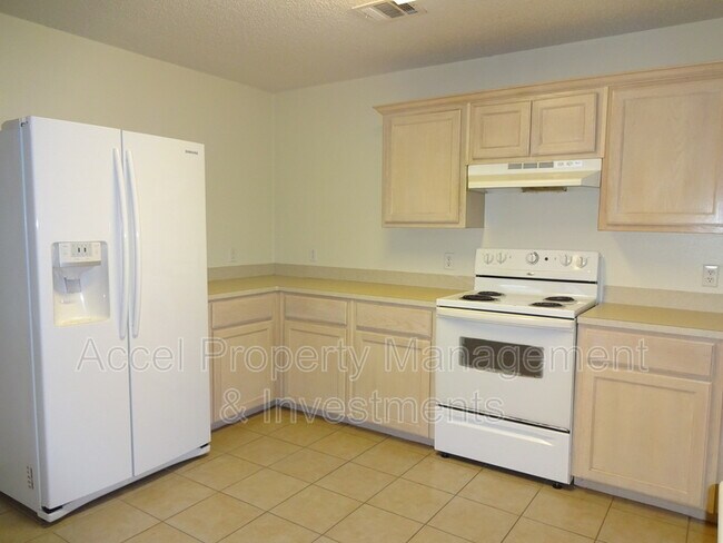 Building Photo - 3109 Queens Ave