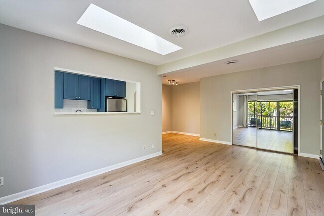 Foto del edificio - 2802 Dartmouth Rd