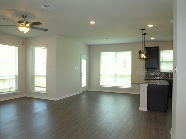 Building Photo - 4140 Aransas Dr