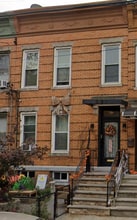 Building Photo - 391 Woodlawn Ave