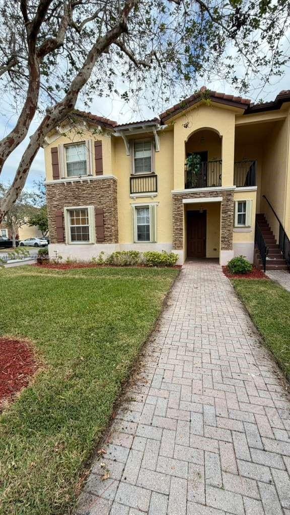 Building Photo - 1555 NE 33rd Rd