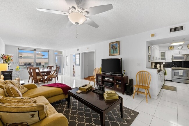 Foto del edificio - 9511 Collins Ave
