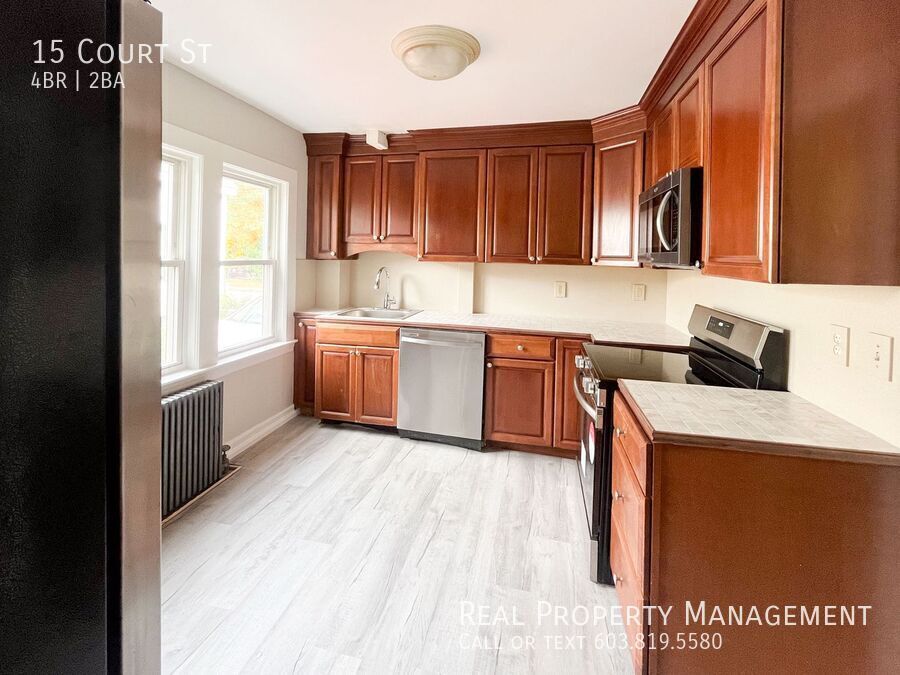 Foto principal - Bright & Spacious 4-Bed Downtown Home with...