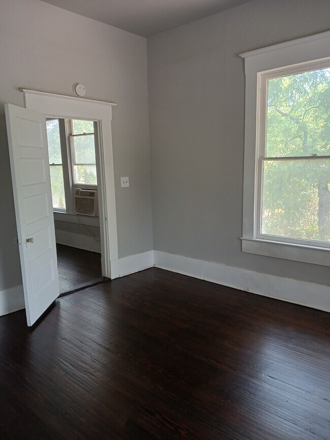 1202 W 3rd Ave Unit C, Corsicana, TX 75110 Apartments in Corsicana