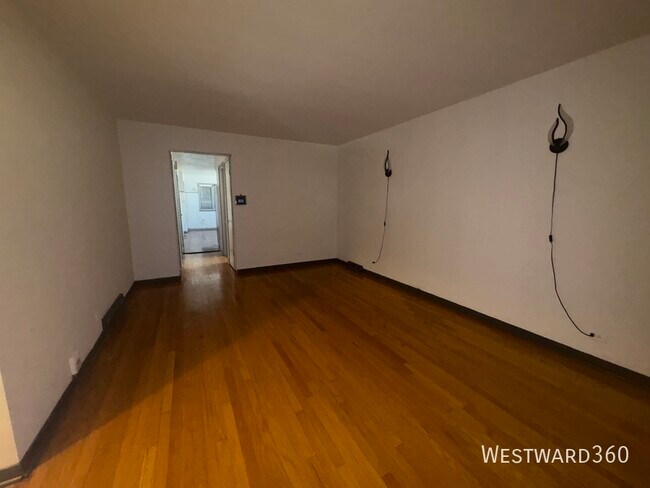 Foto del edificio - 13820 S Tracy Ave