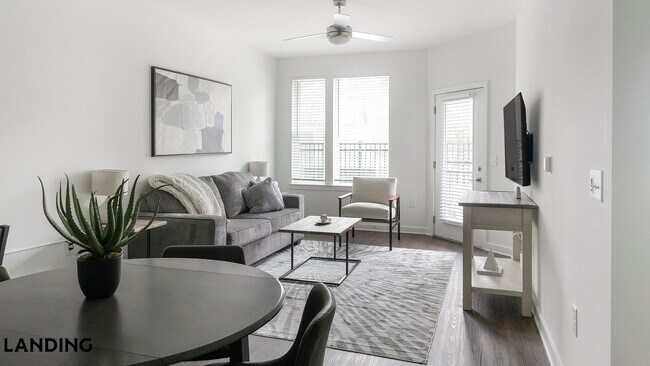 Foto del edificio - 2110 Birkhall St