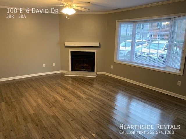 Building Photo - 3 Bed 2.5 Bath in Twin Oaks