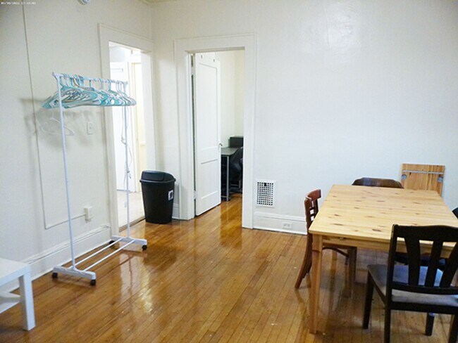 Foto del edificio - 1020 Madison St
