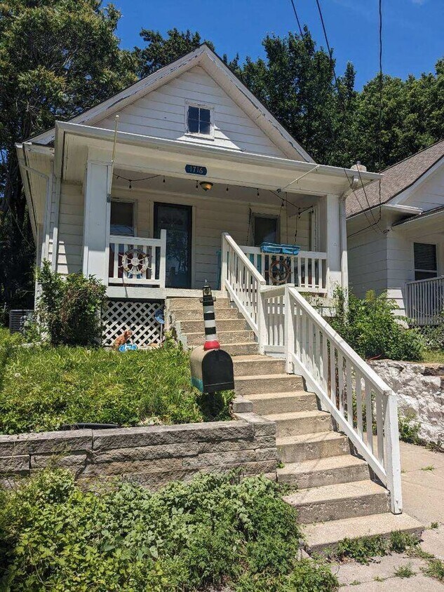 Primary Photo - Great 2 bedroom available by KU Med